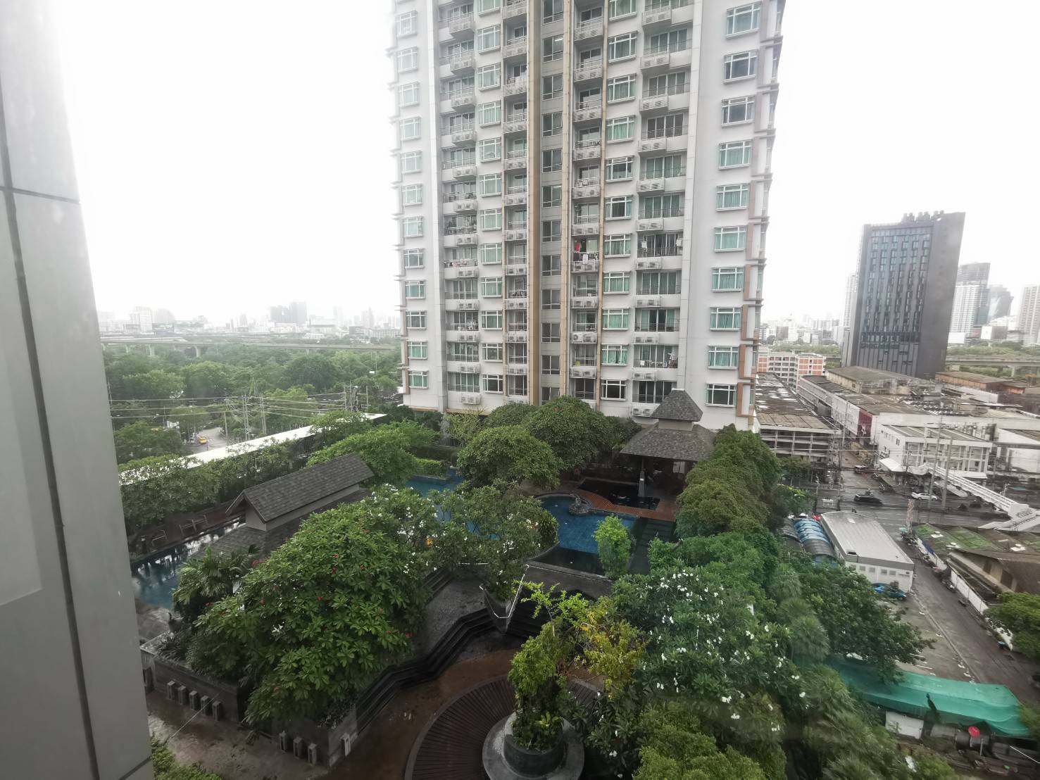 ให้เช่าคอนโด Circle Condominium (เซอร์เคิล คอนโดมิเนียม) 2 ห้องนอน 2 ห้องน้ำ ขนาด 75 ตรม ชั้น 12