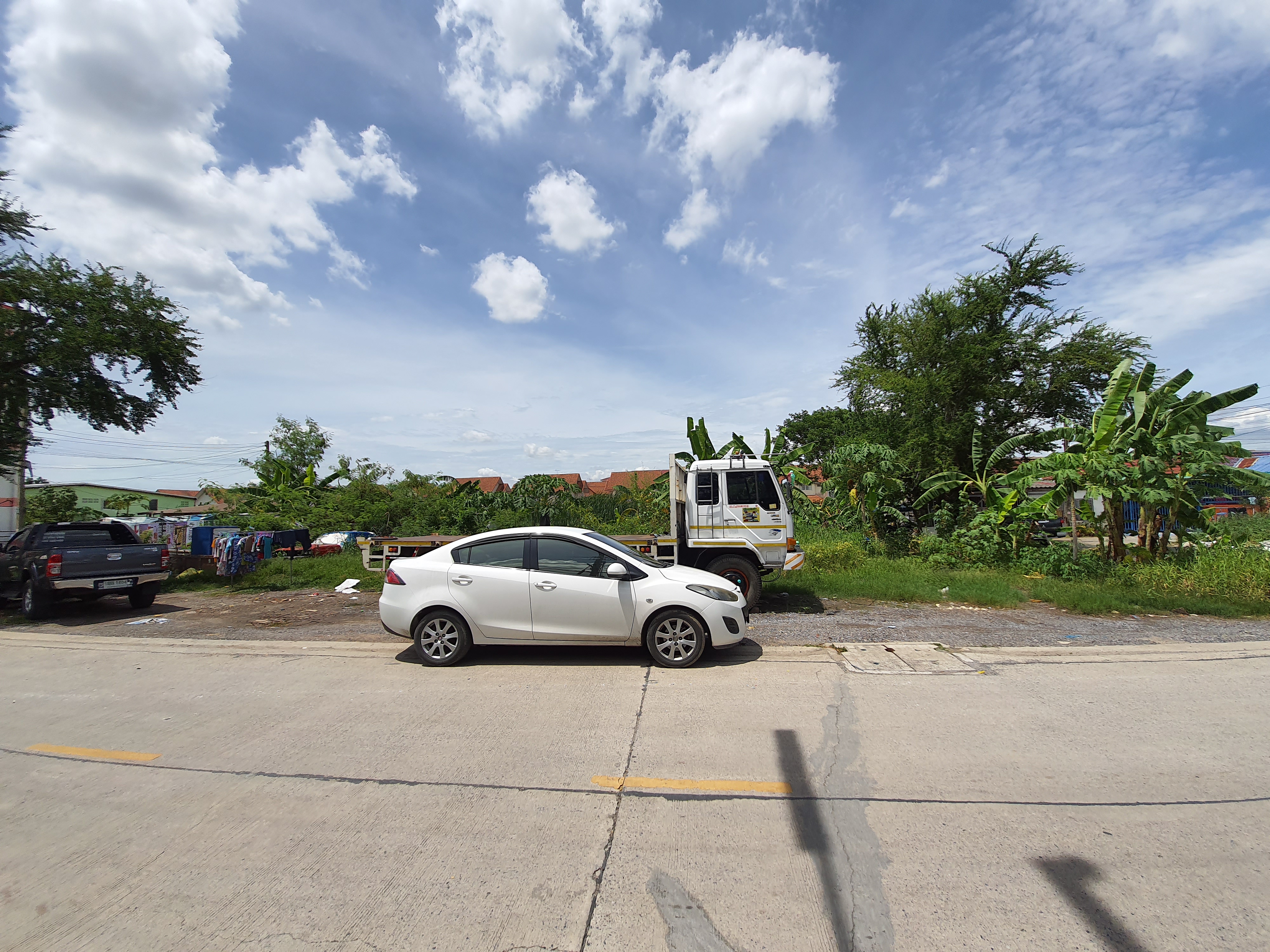 รหัสทรัพย์ 04668 ขายที่ดินถมแล้ว ลำลูกกาคลอง 4 ซอยร่วมสุข 2 ติดถนน 3 ด้าน (ที่ดินรูปสี่เหลี่ยมจัตุรัส) ขนาดพื้นที่ 3 งาน 63 ตรม