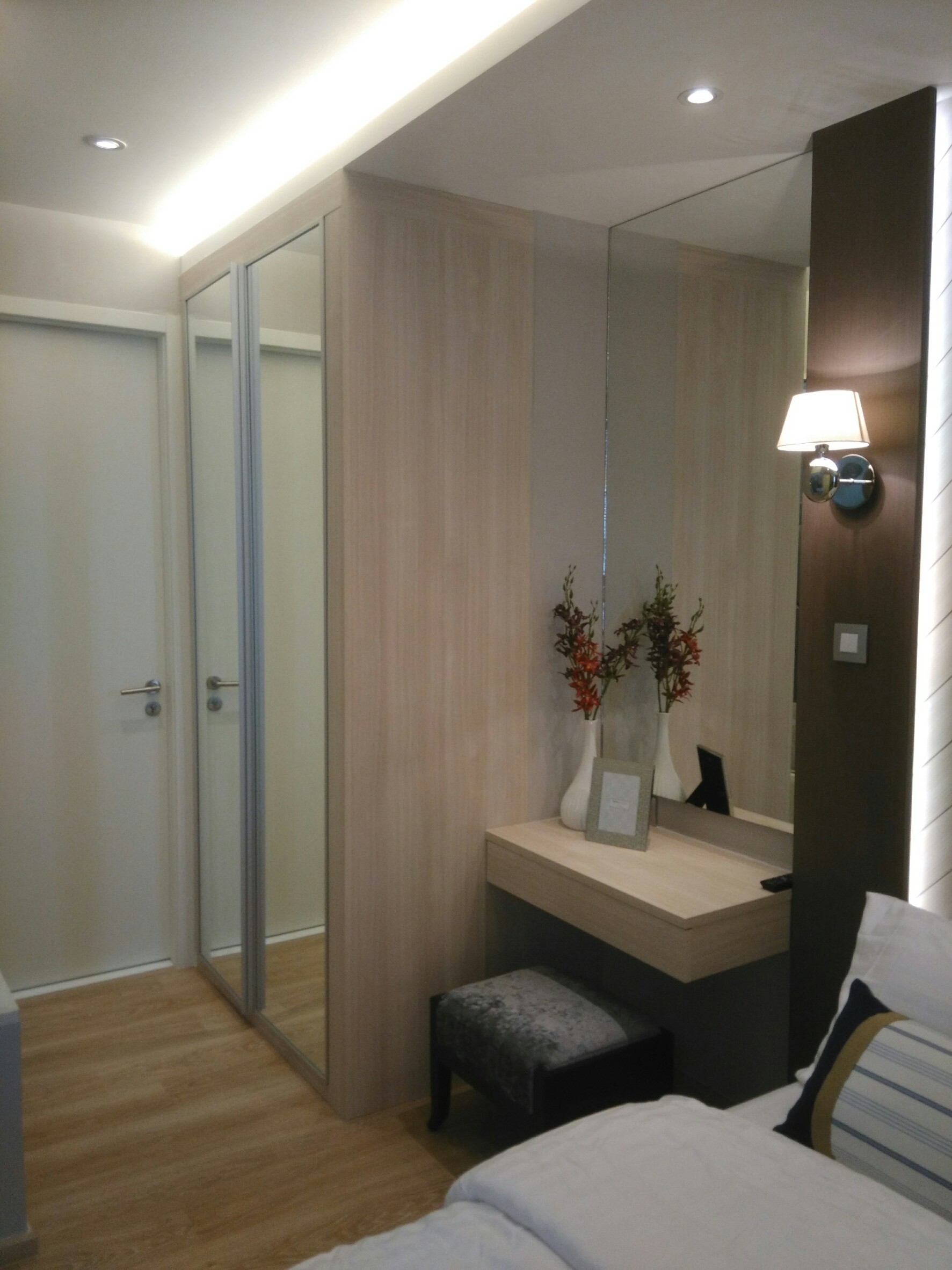 ขาย / เช่า คอนโด H Sukhumvit 43 (เอช สุขุมวิท 43) 1ห้องนอน 1 ห้องน้ำ 1ห้องรับแขก ห้องครัวในตัว พื้นที่ 40.92 ตร.ม ชั้น 9 ห้อง 99/53 วิวเมือง