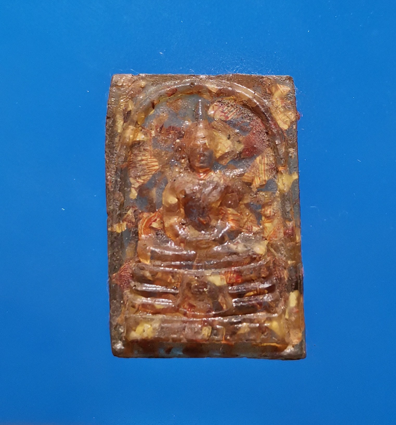 หลวงพ่อโสธร เนื้อเรซิ่นผสมธนบัตร100บาท