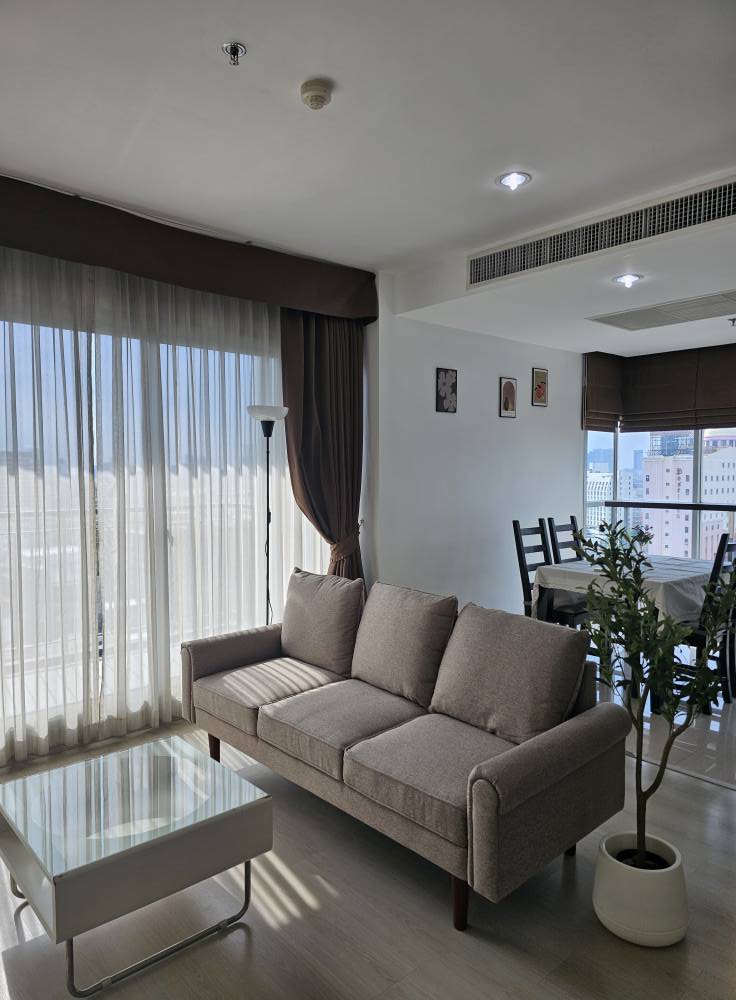 🌟 ปล่อยเช่า! คอนโด Life Ratchadapisek (ไลฟ์ รัชดาภิเษก) ห้องสวย รีโนเวทใหม่หมด พร้อมเข้าอยู่ได้ทันที!