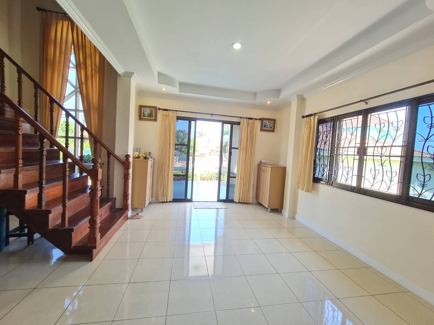 🏡 ขายบ้านเดี่ยวหลังใหญ่ วิวภูเขาล้อมรอบ หมู่บ้านพบโชคการ์เด้นฮิล (Phobchok Garden Hill) บางเสร่ – สัตหีบ