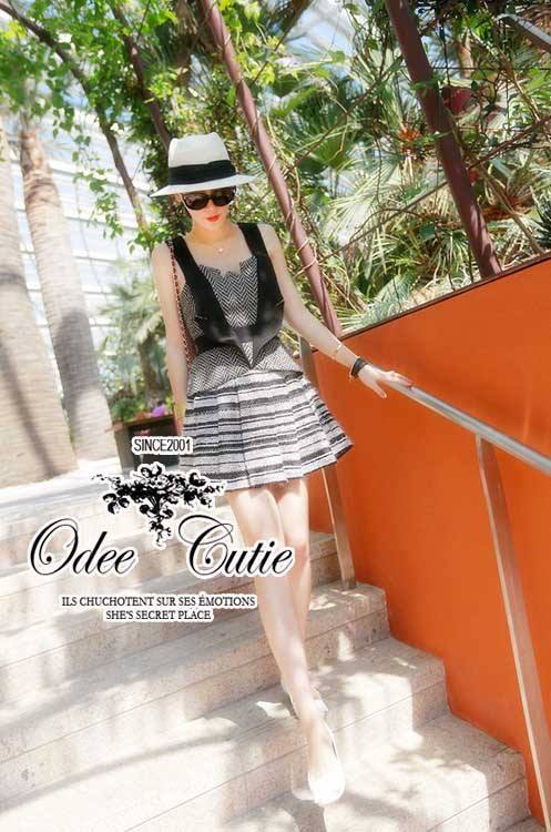 Korean girl เดรสสีขาวดำเปิดหลัง เนื้อผ้าฝ้ายนิ่ม Premium Quality Grade