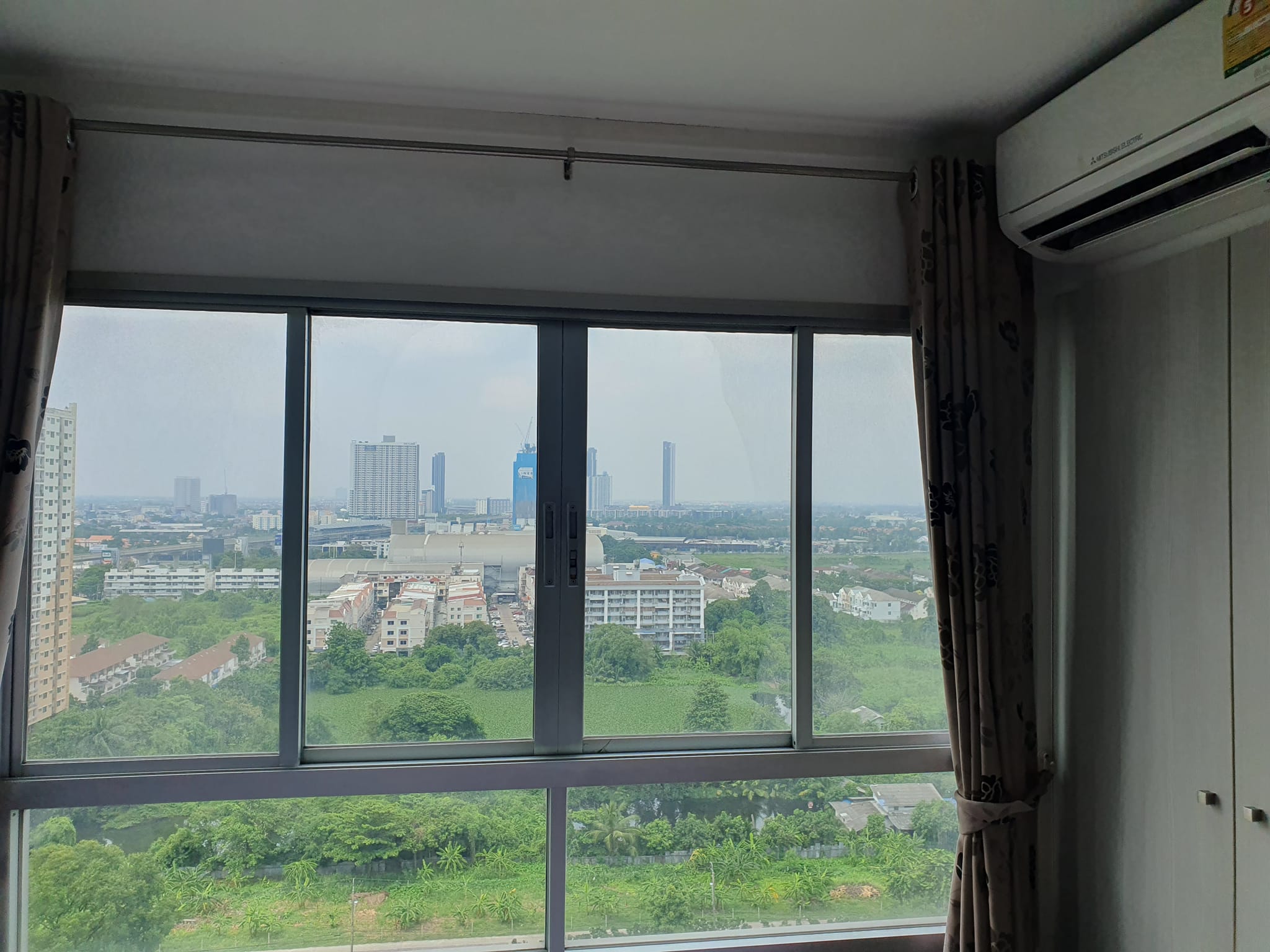 ให้เช่า คอนโด Lumpini Park Rattanathibet (ลุมพินี พาร์ค รัตนาธิเบศร์ งามวงศ์วาน) ติด MRT บางกระสอ เดินขึ้นได้เลย 1 ห้องนอน 1 ห้องน้ำ ขนาด 23 ตร.ม