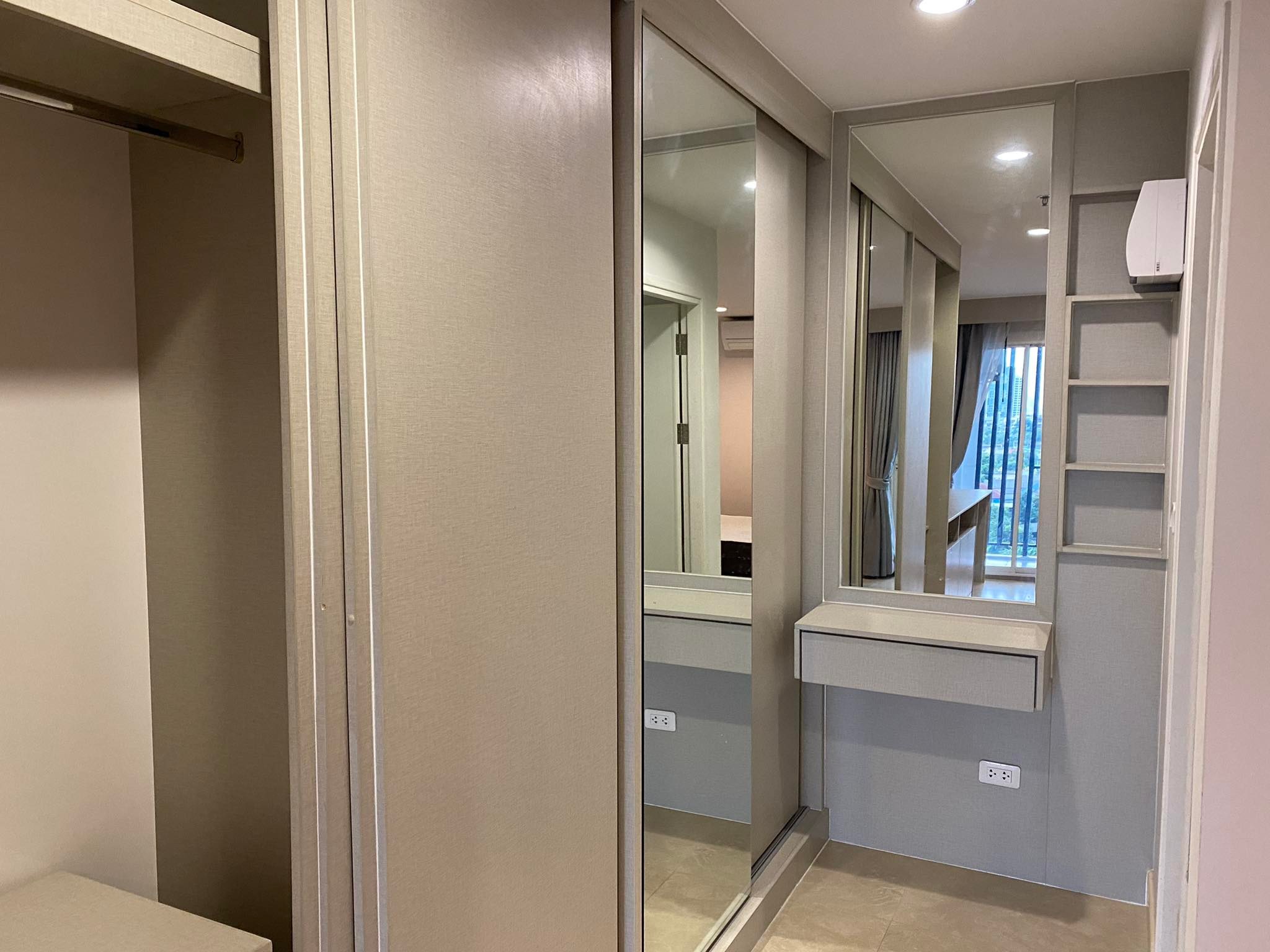 ขายคอนโด รีเจ้นท์ โฮม บางซ่อน เฟส 28 (Regent Home Bangson28) 1 ห้องนอน 1 ห้องนั่งเล่น 2 ห้องน้ำ 58 ตร.ม