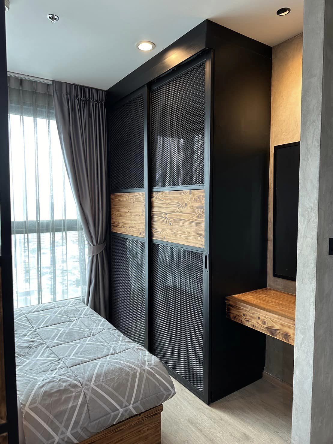 ให้เช่า IDEO Q Chula - Samyan (ไอดีโอ คิว จุฬา - สามย่าน) ห้อง สตูดิโอ ขนาด 28 ตรม. ตึก North ชั้น 30 วิวสระว่ายน้ำ วิวห้องสวยมาก