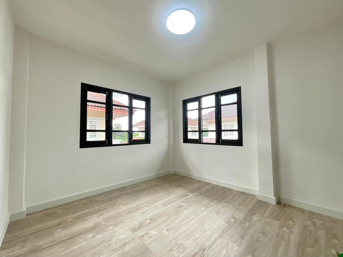 ด่วน! หลุดจอง บ้านเดี่ยว 2 ชั้น หนองจอก 70 ตรว. ราคาพิเศษ ฿3.29 ล้าน โอกาสสุดท้าย! เป็นเจ้าของบ้านเดี่ยวหลังใหญ่ โครงการ นันท์นลิน ปาร์คโฮม 3