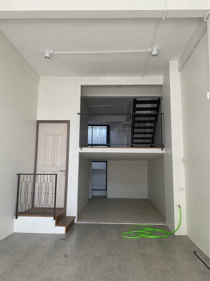 ðĒ āļāļēāļĒāļāļēāļāļēāļĢāļāļēāļāļīāļāļĒāđ 4.5 āļāļąāđāļ āļāļāļĒāļāļĢāļ°āļāļēāļŠāļāđāļāļĢāļēāļ°āļŦāđ 33 / For Sale Commercial Building Prachasongkroh 33