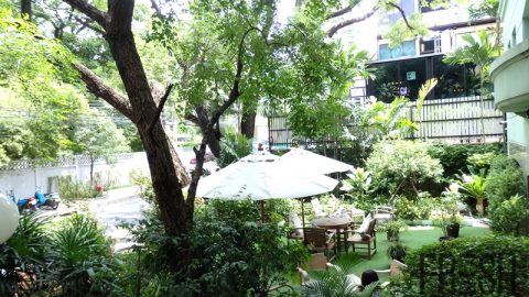 ให้เช่าคอนโด Raintree Villa (เรนทรี วิลล่า) 2 ห้องนอน 1 ห้องน้ำ ขนาด 75 ตรม ชั้น 4 อาคาร A ห้องมุม