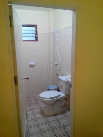 ขาย / เช่าอาคารพาณิชย์ 2 คูหา ทำเลดี เสรีไทย 11 เหมะทำเป็นหอพักนักศึกษาหรือปรับปรุงเป็น โฮสเทล (Hostel)