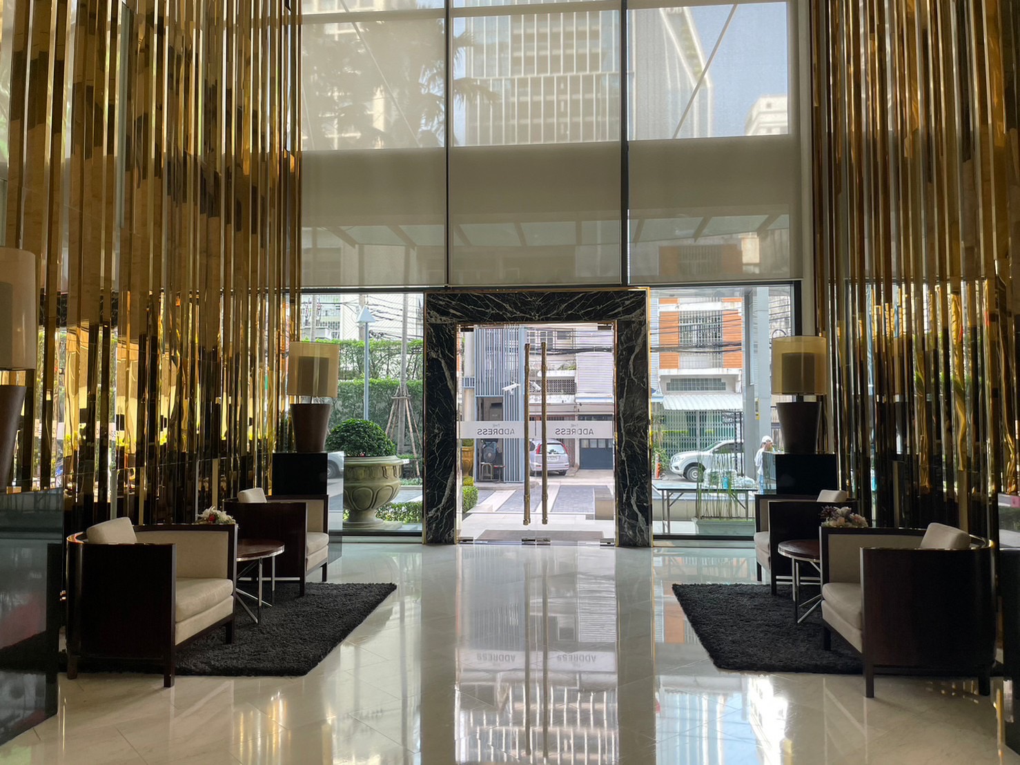 ขายคอนโด The Address Sukhumvit 28 : ดิ แอดเดรส สุขุมวิท 28 - Type: 2 ห้องนอน 2 ห้องน้ำ 1 ห้องนั่งเล่น 1 ห้องครัว