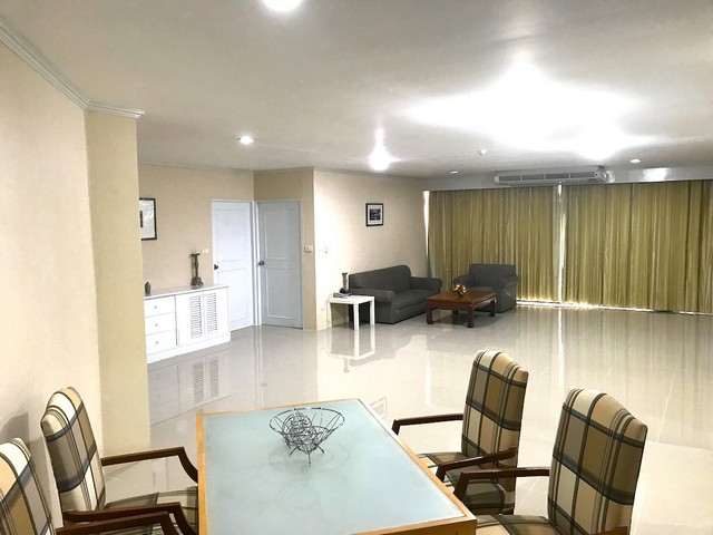 ให้เช่าคอนโดใจกลางสุขุมวิท ห้องใหญ่ราคาประหยัด ( * เลี้ยงสัตว์ได้ ) มีทั้งห้อง สตูดิโอ, 1 ห้อง ,2 ห้อง +1 แม่บ้าน หรือ 3 ห้องนอน + 1 แม่บ้าน