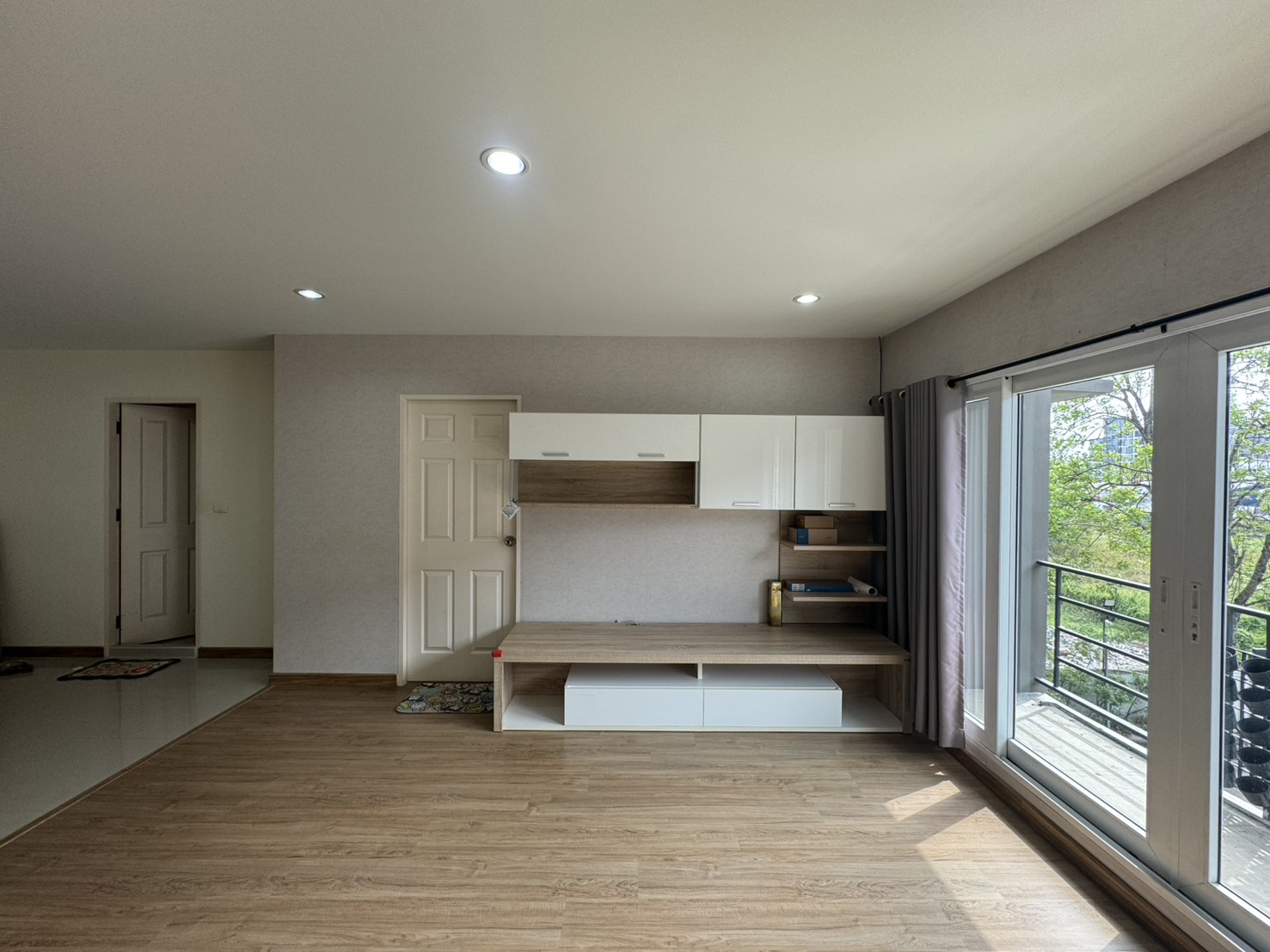 รหัสทรัพย์ 53645 ขายถูกพื้นที่ 62 ตร.ม. ราคา 2,100,000 บาท คอนโด The Trend ซอย คู้บอน 16/1 ถนนคู้บอน โครงการเดอะ เทรนด์ คอนโดทาวน์ (The Trend Condo town)