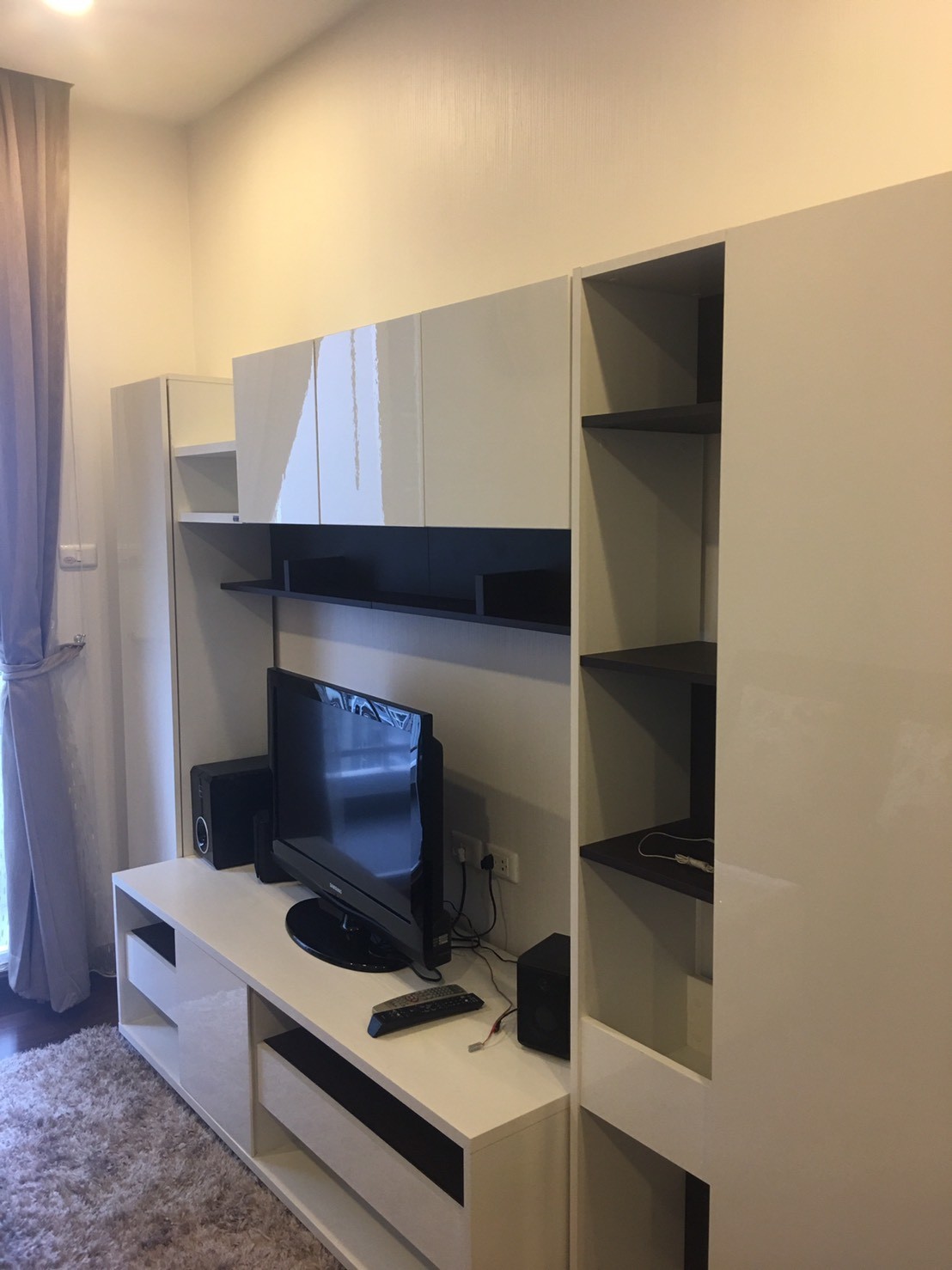 ขาย / เช่า คอนโด Supalai Lite Sathorn - Charoenrat (ศุภาลัย ไลท์ สาทร-เจริญราษฎร์ ) 1 ห้องนอน