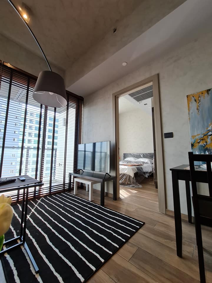 ขายคอนโด The Lofts Asoke by Raimon Land ชั้น 26 ห้องเหมือนใหม่ ตกแต่งพร้อมให้เช่าหรือเข้าอยู่ 1 ห้องนอน