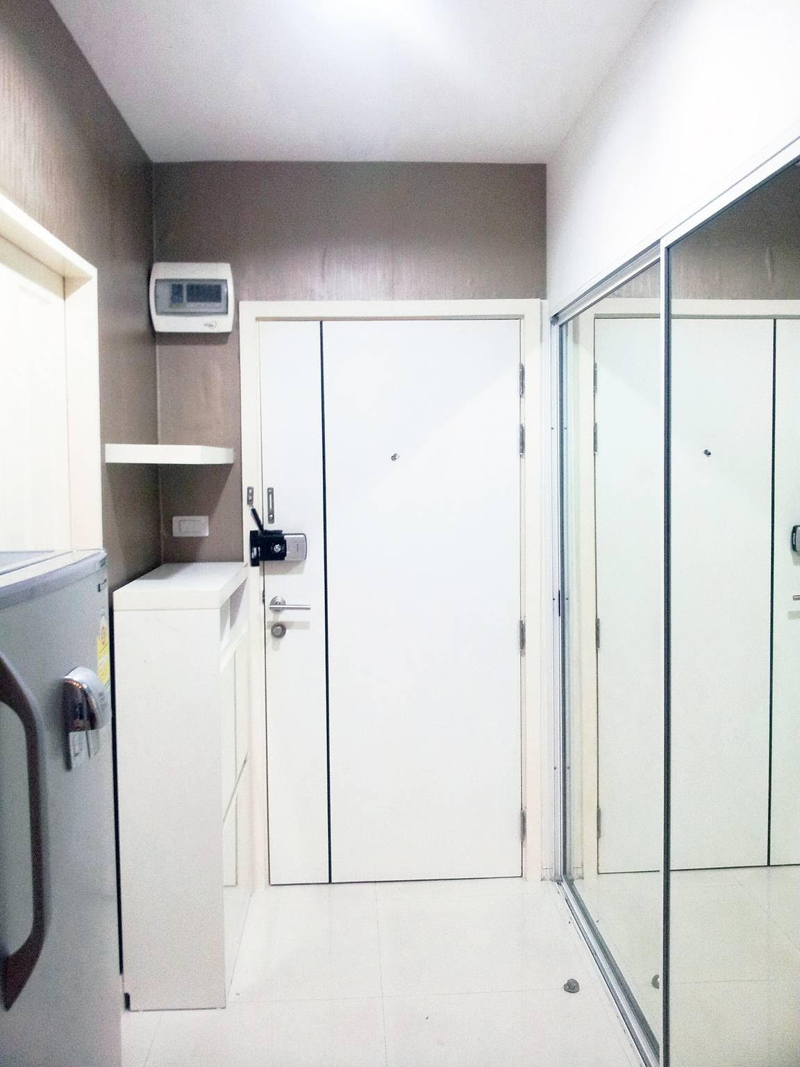 ขาย Condo A space Asoke Ratchada คอนโดเอสเปซ อโศกดินแดง ห้องสตูดิโอ ขนาด 31 ตร.ม ตึก B ชั้น 8 ขาย พร้อมเฟอร์นิเจอร์ในห้อง พร้อมเครื่องใช้ไฟฟ้าครบ