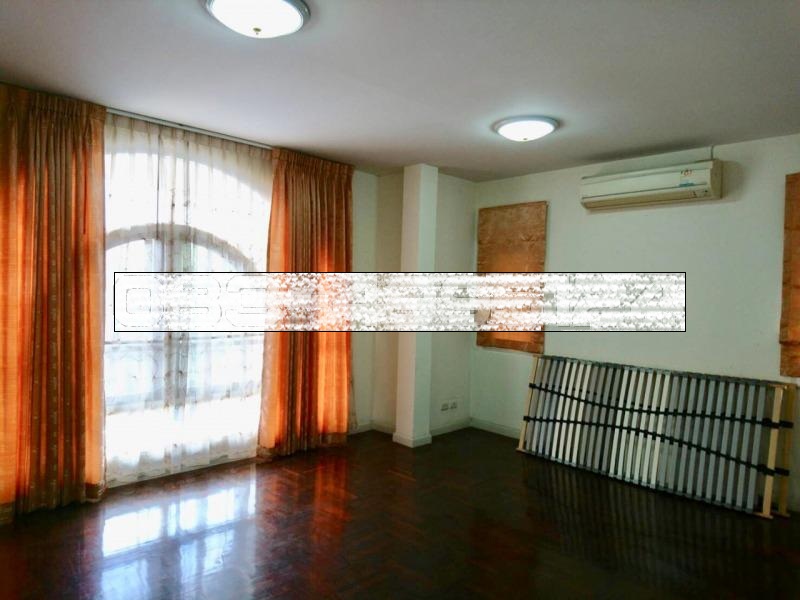 ให้เช่าบ้านเดี่ยว 2 หมู่บ้าน ลลิล กรีนวิลล์ ชั้น 5 ห้องนอน 4 ห้องน้ำ (บ้านเปล่า) พื้นที่ใช้สอยขนาด 296 ตารางเมตร