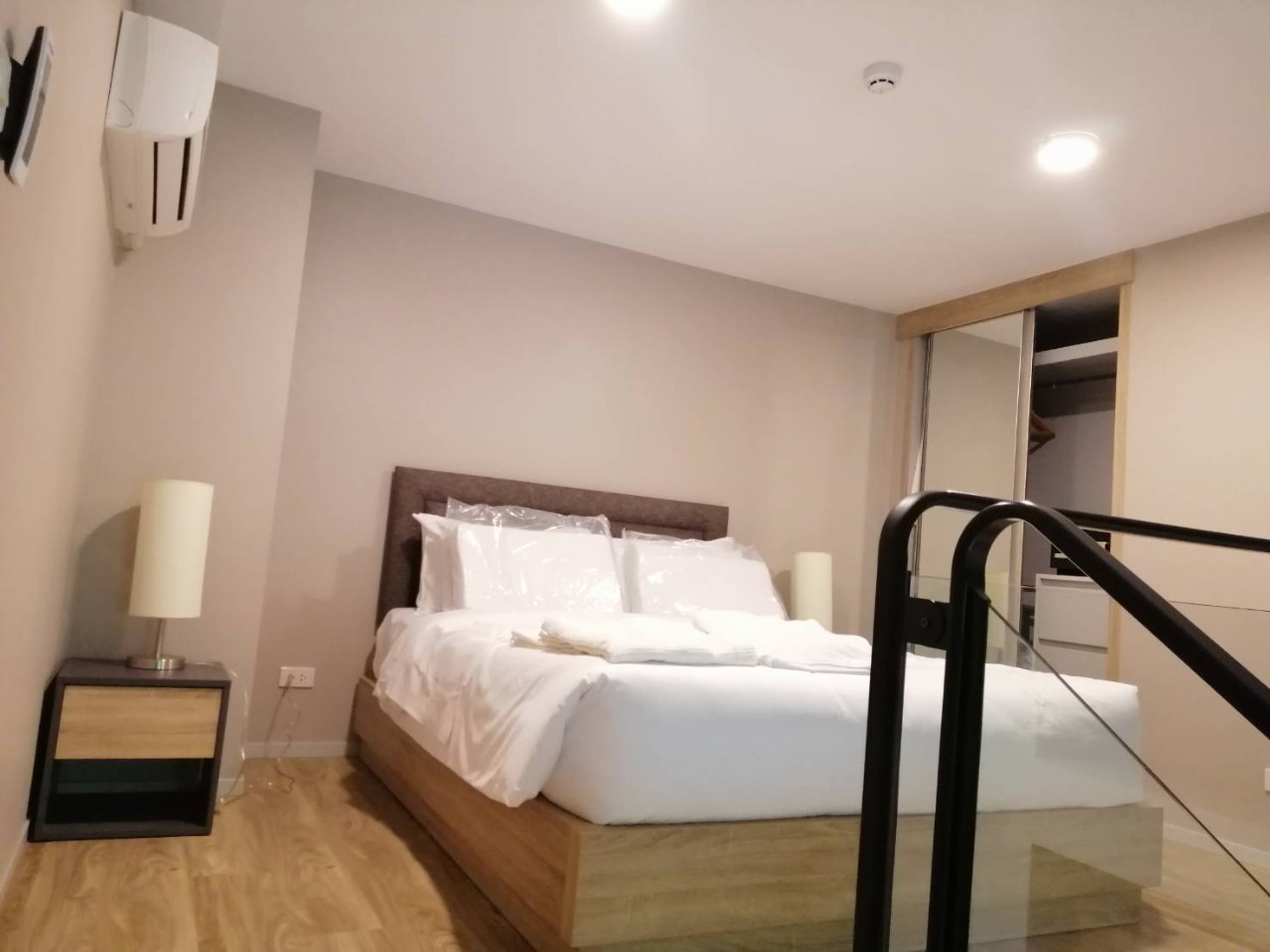 ให้เช่าคอนโด Blossom Condo @ Sathorn - Charoenrat (บลอสซั่ม คอนโด สาทร-เจริญราษฎร์ แบบ 1 ห้องนอน 1 ห้องน้ำ ขนาด30 ตรม อาคาร A