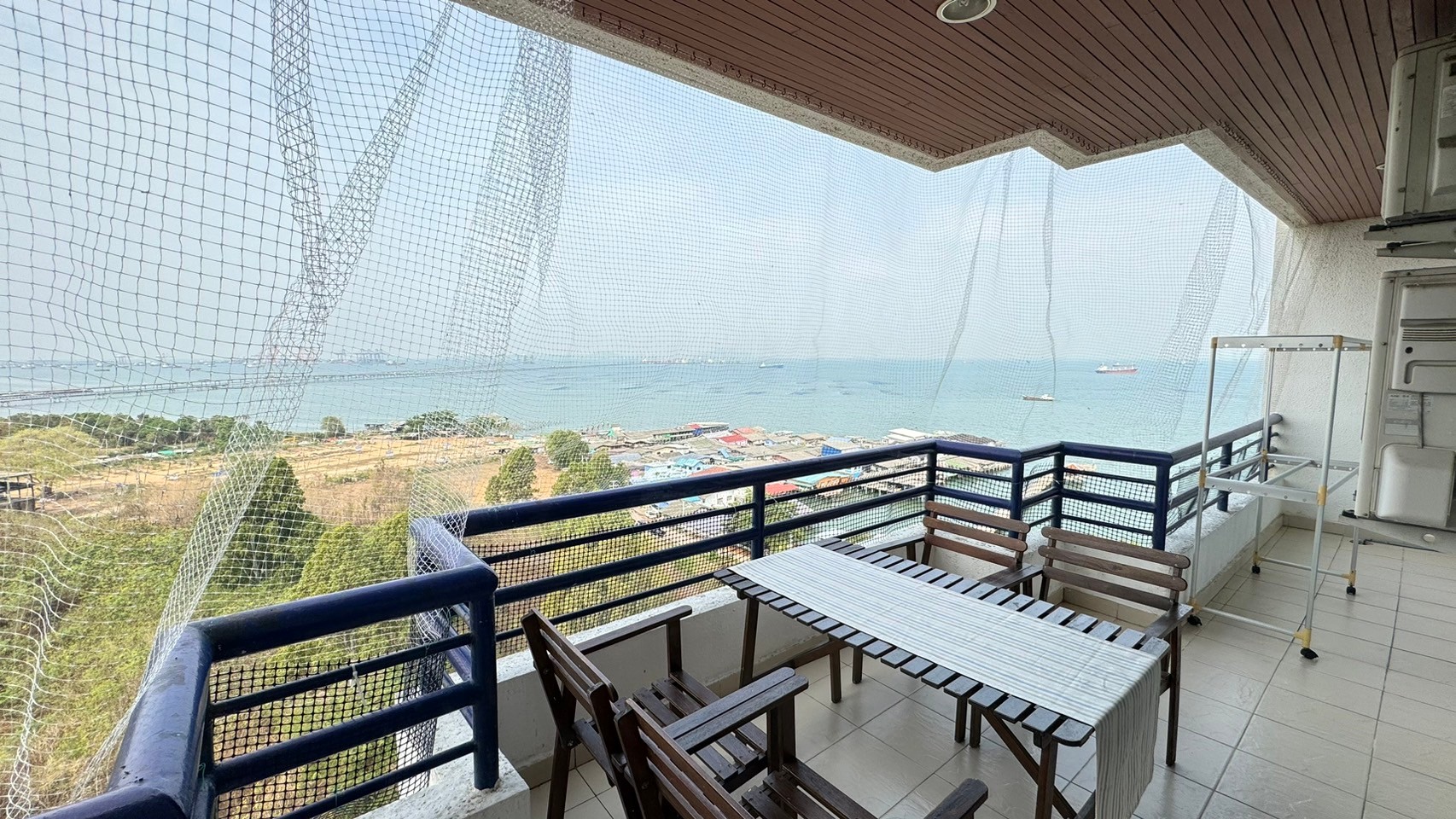 ให้เช่าคอนโด Rama Harbour view condo (รามา ฮาร์เบอร์ วิว คอนโด) ชั้น 7 วิวทะเล 2 ห้องนอน 2 ห้องน้ำ ขนาด 110 ตรม + พื้นที่ระเบียง