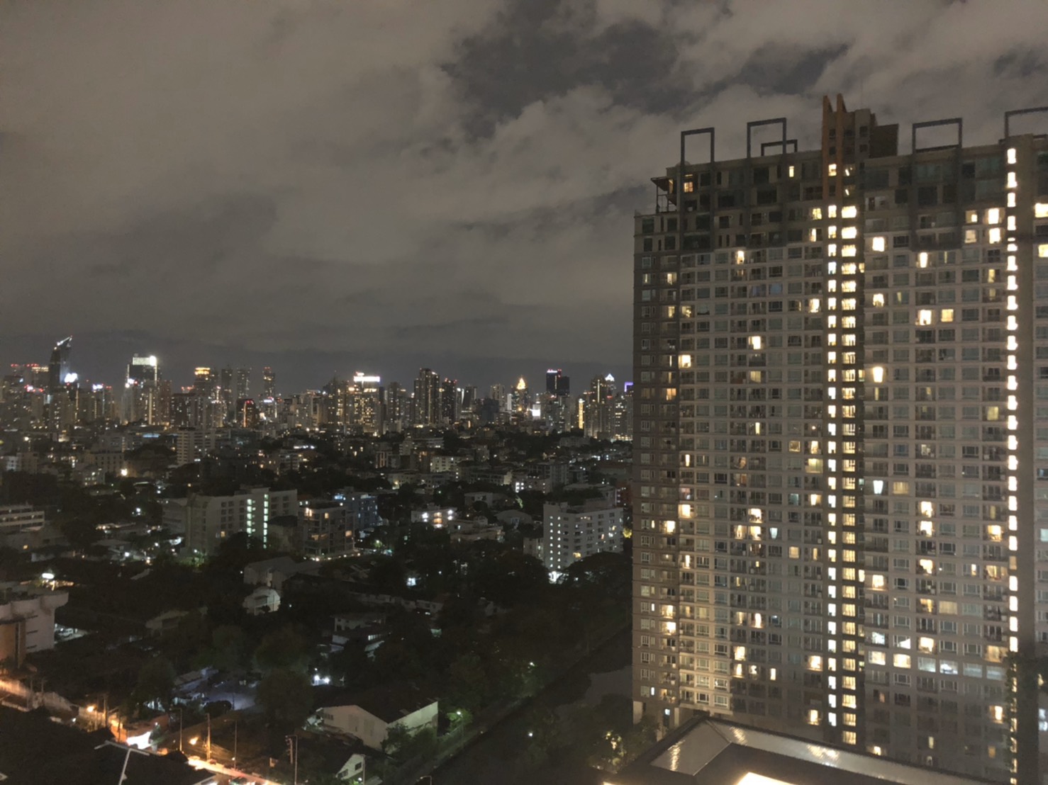 ให้เช่าคอนโดThe Capital Ekamai - Thonglor (เดอะ แคปิตอล เอกมัย-ทองหล่อ 2 ห้องนอน 2 ห้องน้ำ ขนาด 60 ตรม