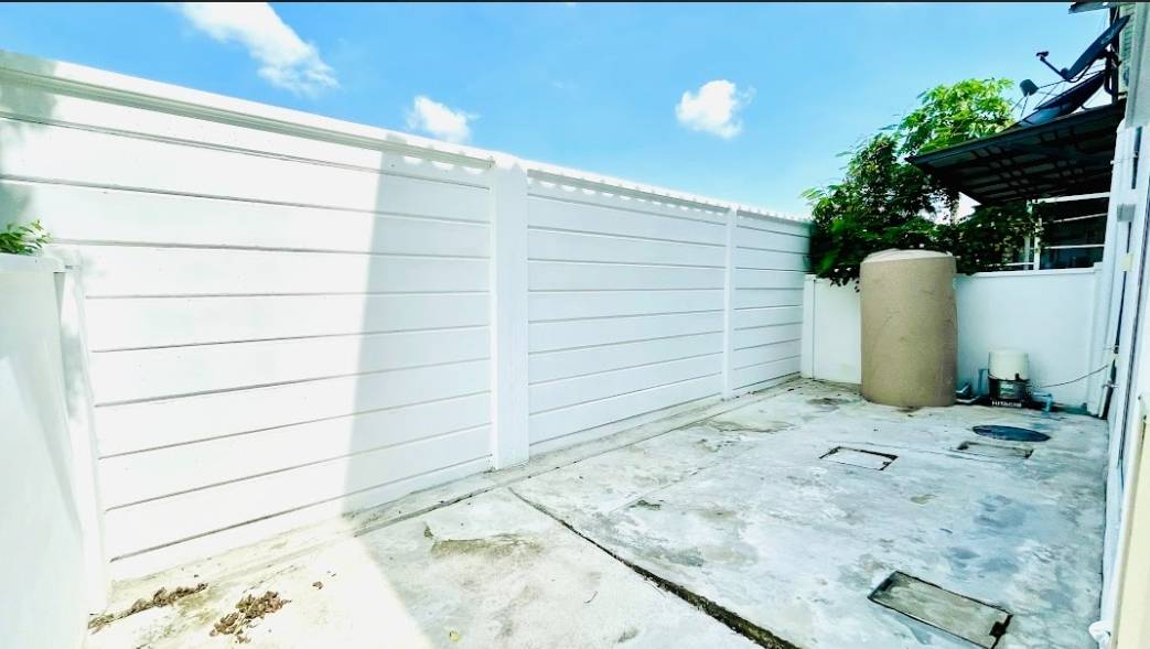 ขาย / ให้เช่าทาวน์โฮม 2 ชั้น โครงการ พลีโน่ วงแหวน-รามอินทรา Pleno Wongwaen-Ramintra 3 ห้องนอน 2 ห้องน้ำ ขนาด 29.9 ตรว