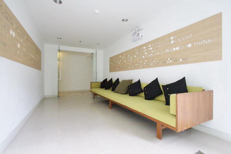 ให้เช่า a space & a space I.D. Asoke-Ratchada 2 ห้องนอน 2 ห้องน้ำ ห้องรับแขก ตึก Z วิวสระน้ำ ชั้น 7 ราคา 22,000 ต่อเดือน