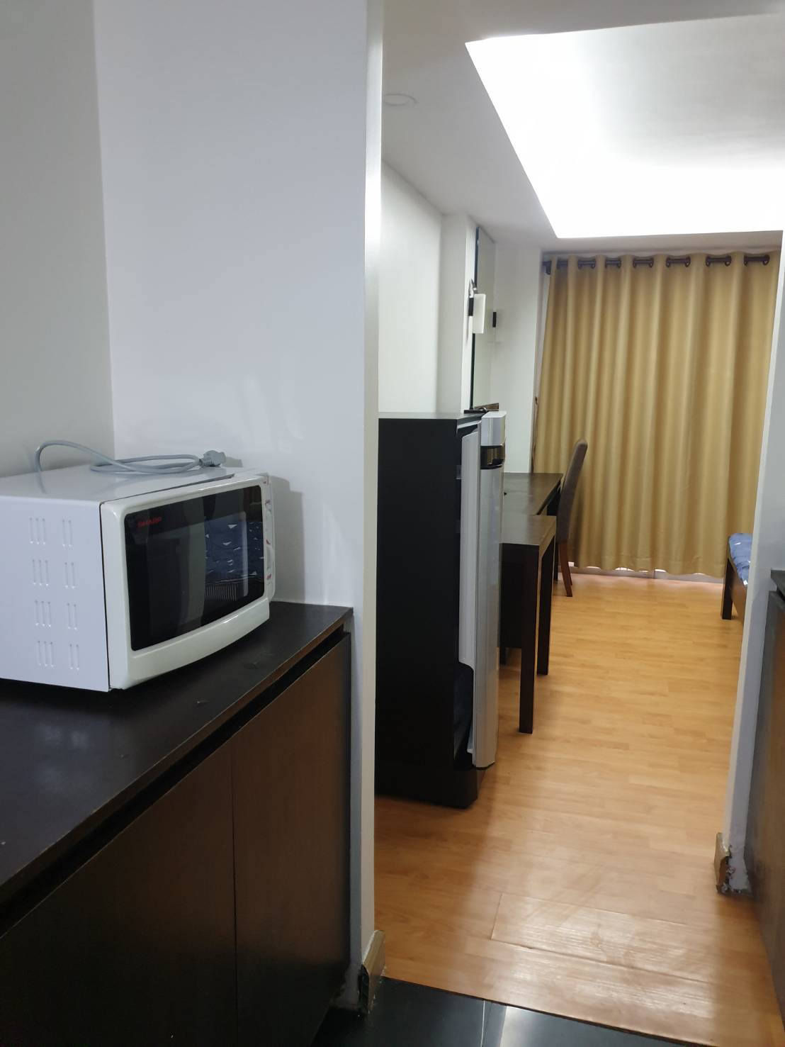 ให้เช่าคอนโด แฟมมิลี่ พาร์ค คอนโดมิเนียม Family Park Condominium (FP Condominium) ห้องสตูดิโอ 1 ห้องน้ำ (มีระเบียง) เลี้ยงสัตว์ได้ ราคา 7500 บาทต่อเดือน