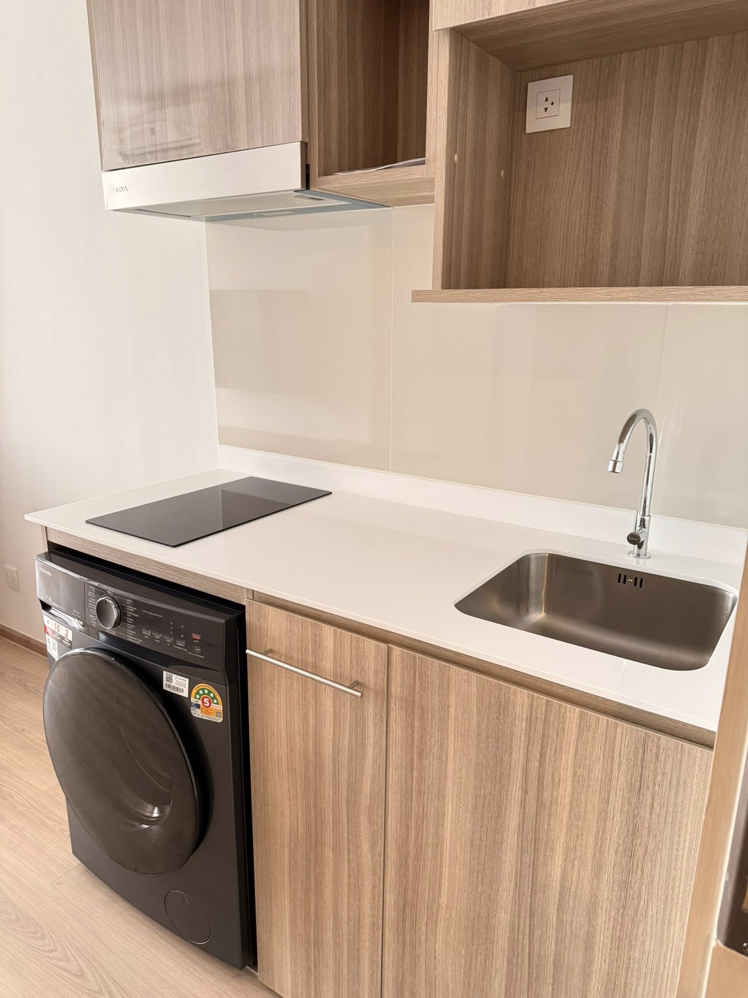 ให้เช่าคอนโดใหม่ Life Rama 4 - Asoke (ไลฟ์ พระราม 4 - อโศก) วิวแม่น้ำสวยมาก ใกล้ MRT ศูนย์สิริกิติ์ เพียง 300 เมตร