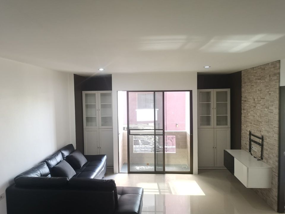 ขายคอนโดทาวน์อินทาวน์-วังทองหลาง Bodin Suite Home (บดินทร์ สวีท โฮม) ขายราคา 2,200,000 บาท ขายคอนโดบดินทร์สวีทโฮม ใกล้โรงเรียน