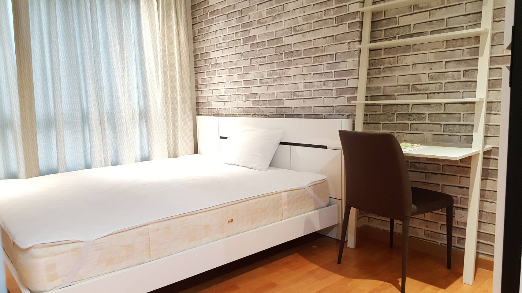 ให้เช่าคอนโด The President Sathorn-Ratchaphruek 2 (เดอะ เพรสซิเดนท์ สาทร-ราชพฤกษ์ 2) 1 ห้องนอน 1 ห้องน้ำ