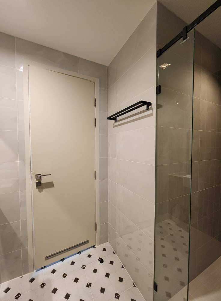 ให้เช่าคอนโด เดอะรูม สาทร–ตากสิน / For Rent The Room Sathorn–Taksin (English below)