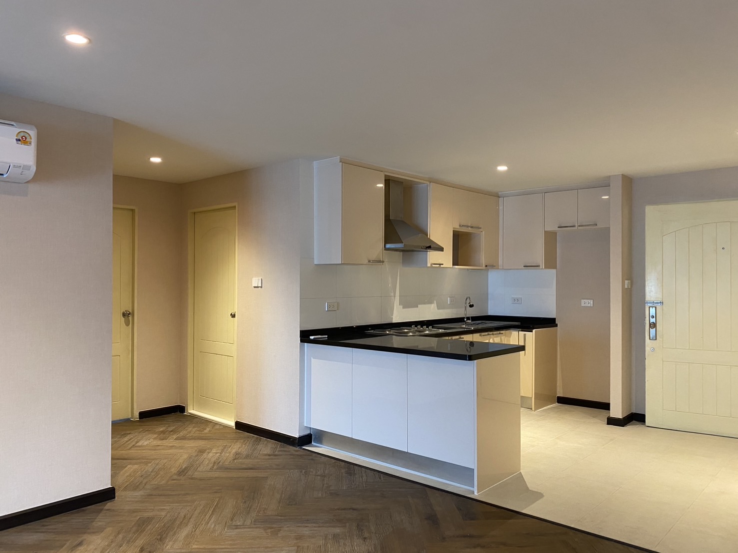 ✨ ให้เช่า คอนโด Pet Friendly – Baxtor Condominium (แบ็กซ์เตอร์ คอนโดมิเนียม) อยู่ใกล้ BTS อารีย์ และ BTS สะพานควาย เดินทางสะดวก!