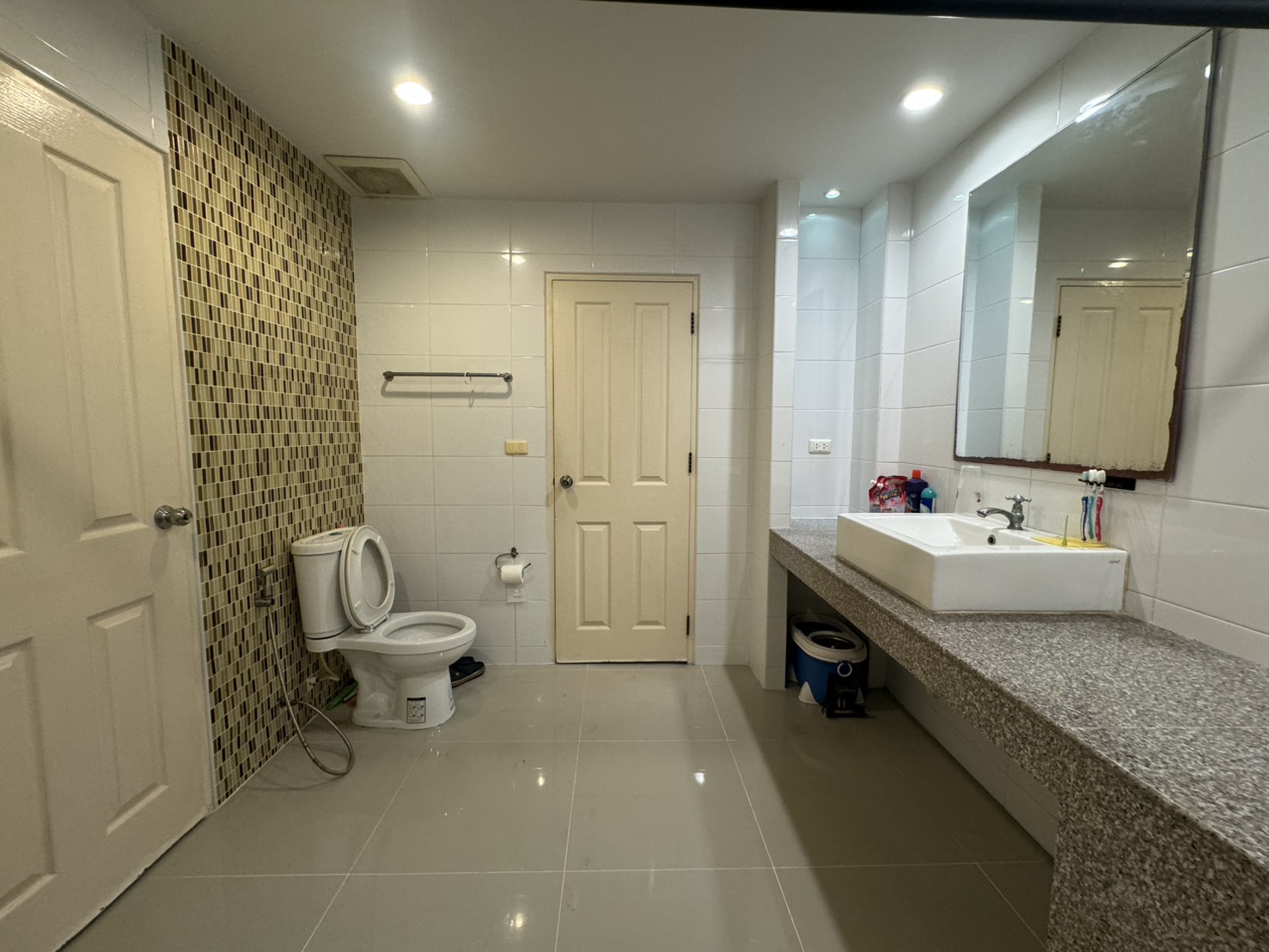 รหัสทรัพย์ 53645 ขายถูกพื้นที่ 62 ตร.ม. ราคา 2,100,000 บาท คอนโด The Trend ซอย คู้บอน 16/1 ถนนคู้บอน โครงการเดอะ เทรนด์ คอนโดทาวน์ (The Trend Condo town)