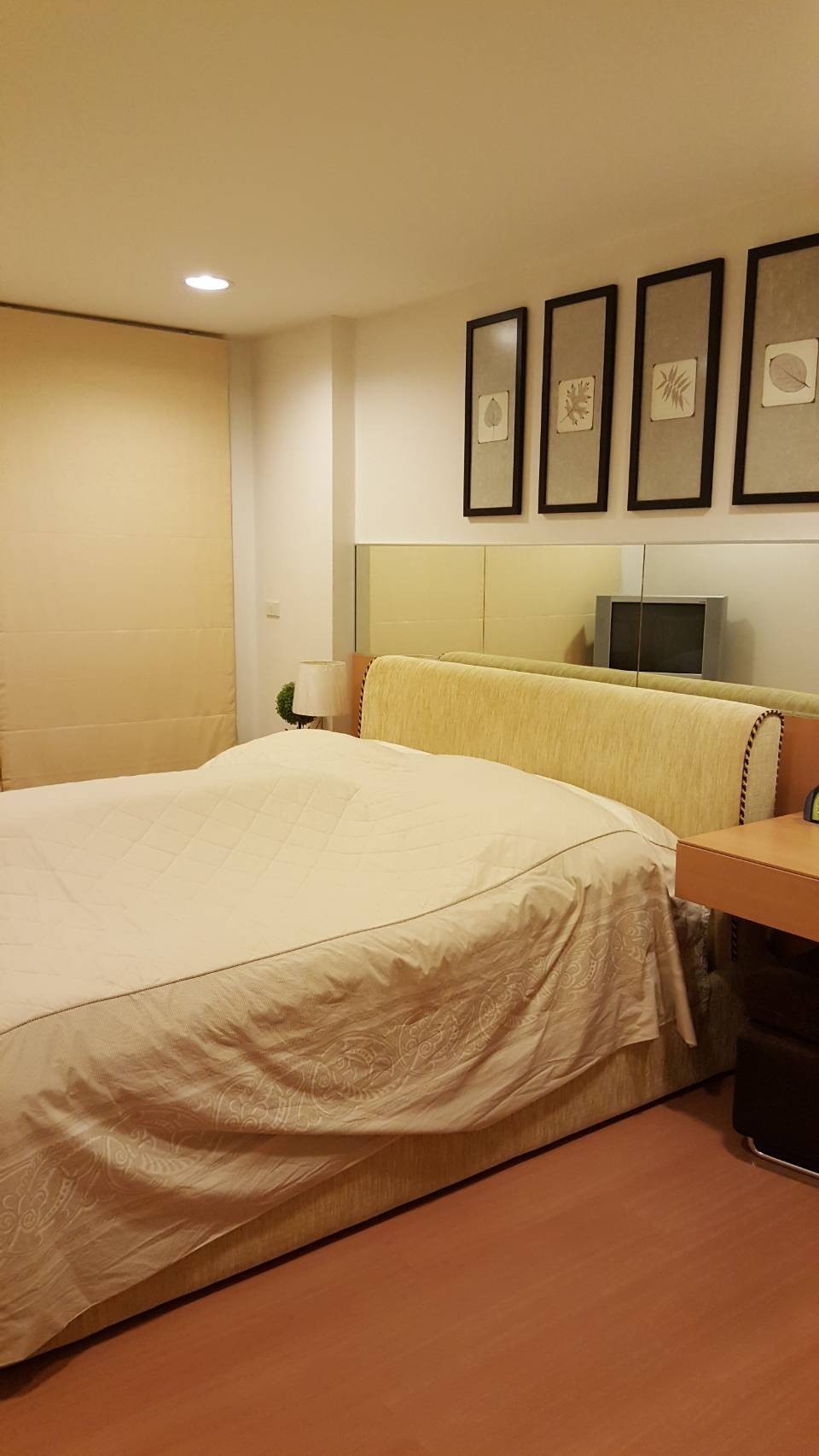 ให้เช่าคอนโดThe Bangkok Thanon Sub (เดอะ บางกอก ถนนทรัพย์) 3 ห้องนอน 2 ห้องน้ำ