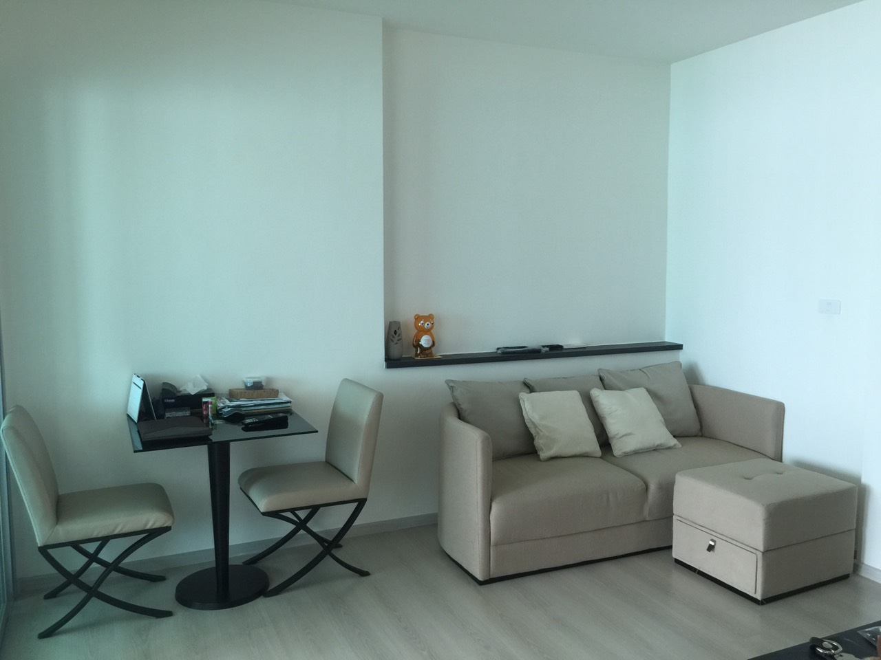 ขาย / ให้เช่า คอนโด Life Ratchadapisek 1 ห้องนอน 1 น้ำ ราคา 22,000 / เดือน พื้นที่ 39 ตร.ม. อาคาร A ชั้น 18 ระเบียงหันทิศเหนือ หัวนอนหันทิศตะวันออก ไม่โดนแดด