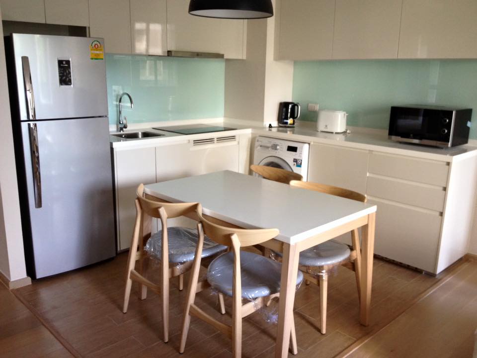 รหัสทรัพย์ 47728 ให้เช่าคอนโด ลิฟ แอท 49 – LIV @ 49 sukhumvit49 ห้องแบบ 2 ห้องนอน 2 ห้องน้ำ