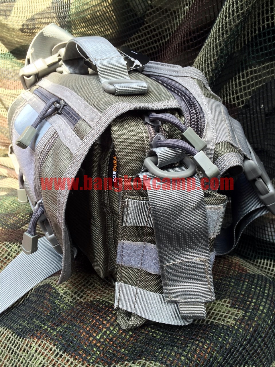 กระเป๋าซ่อนปืนขนาดกลาง ยี่ห้อโบกี้วัน แท้ 100% ขนาด 25x19x8 ซม. ผลิตจากผ้าคอร์ดูร่า (CORDURA) สี เทา