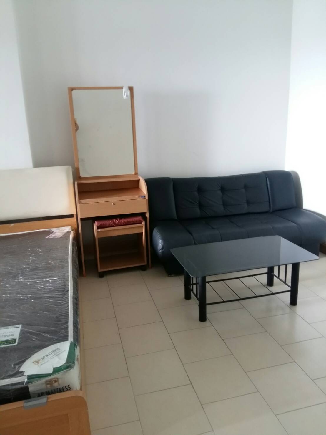 รหัสทรัพย์ 09595 ขาย / เช่าคอนโด ซิตี้โฮมรัตนาธิเบศร์ City Home Rattanathibet ติดถนนใหญ่ เฟอร์ฯ+ไฟฟ้า พร้อมอยู่ ขนาด : เนื้อที่ 31 ตรม. ตึก 2 ชั้น 15 ห้อง Studio