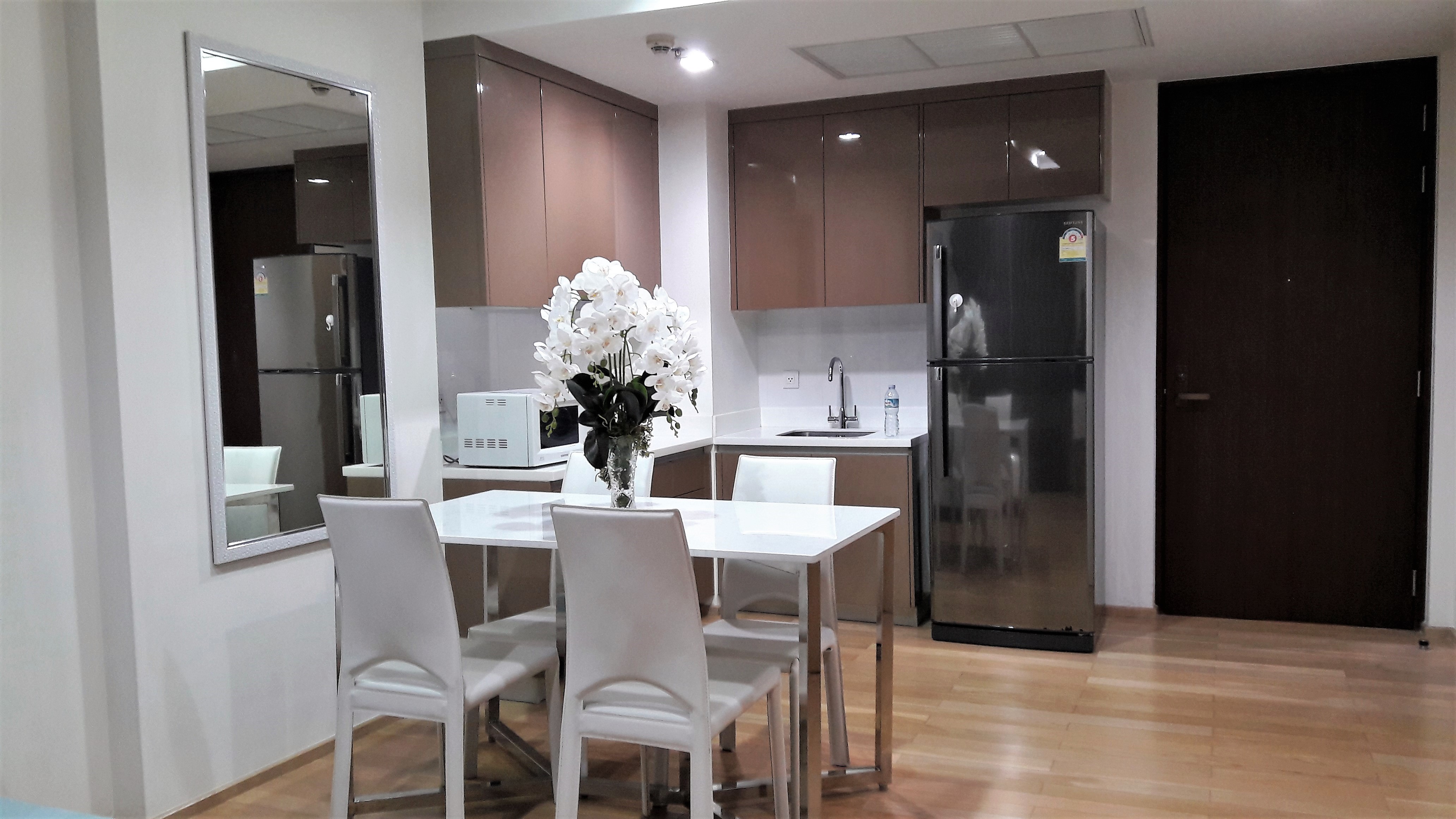 ให้เช่าคอนโด Siri at Sukhumvit (สิริ แอท สุขุมวิท) 1 ห้องนอน 1 ห้องน้ำ ขนาด 52 ตรม