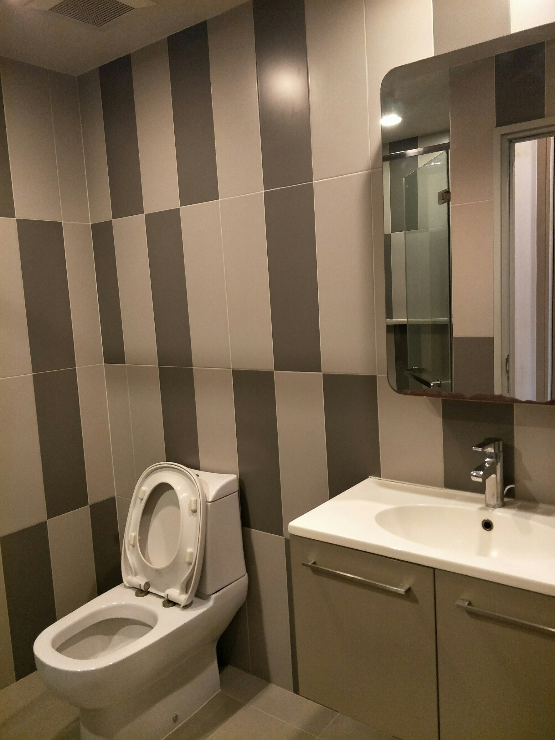 ขายคอนโด Onyx Phaholyothin (ออนนิกซ์ พหลโยธิน) 1 ห้องนอน 1 ห้องน้ำ ขนาด 41 ตรม