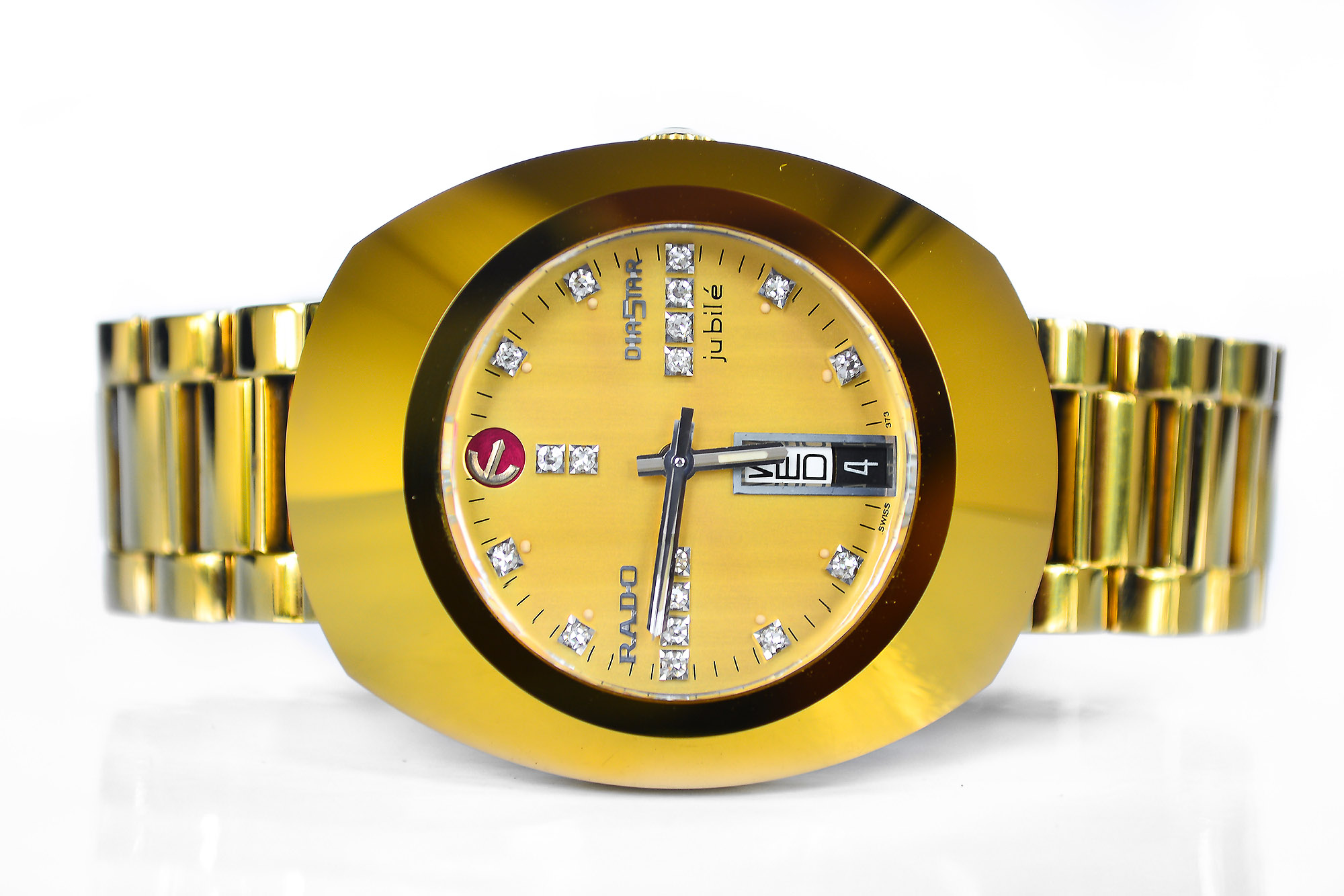 Rado Diastar เรือนทอง ฝังเพชร 18 เม็ด รุ่นใหม่ สายหนา (Sold)