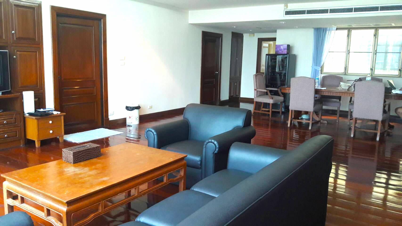 ให้เช่าคอนโด The Waterford Condominium (เดอะ วอเตอร์ฟอร์ด คอนโดมิเนียม) 4 ห้องนอน
