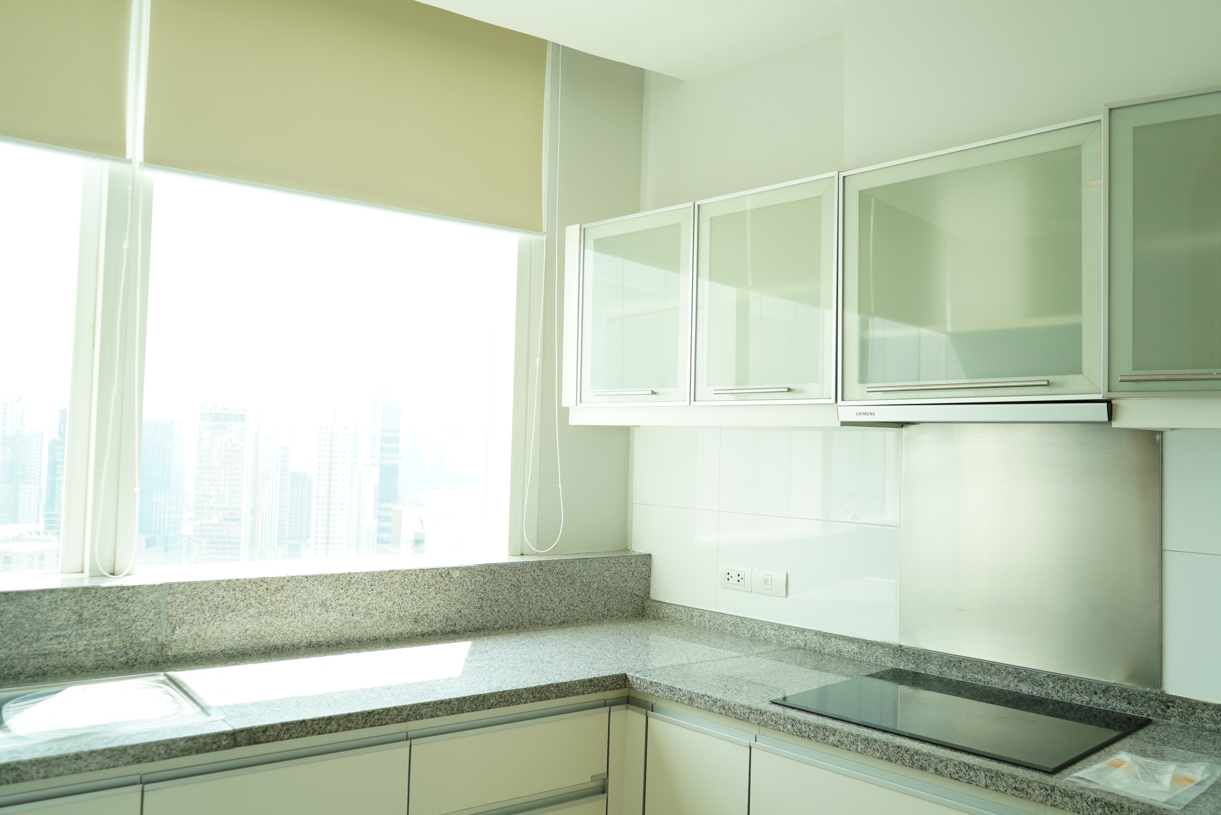 ให้เช่าคอนโด Millennium Residence (มิลเลนเนียม เรสซิเด้นส์ ) 2 ห้องนอน 3 ห้องน้ำ ขนาด 122.73 ตรม ชั้น 24 ตึก ซี