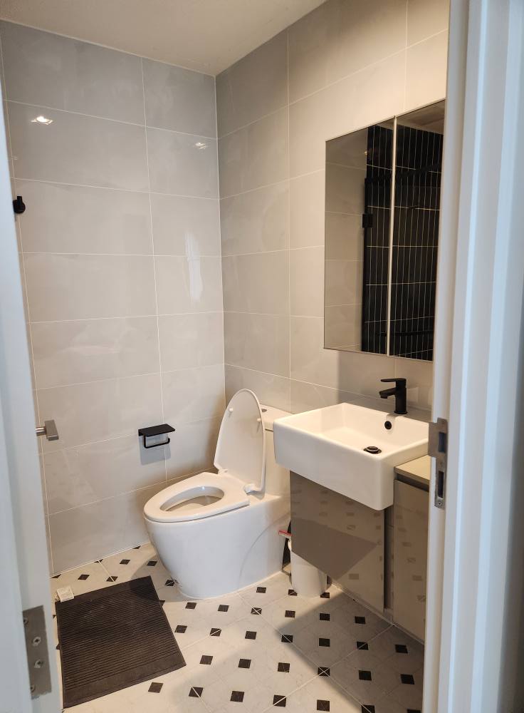 ให้เช่าคอนโด เดอะรูม สาทร–ตากสิน / For Rent The Room Sathorn–Taksin (English below)