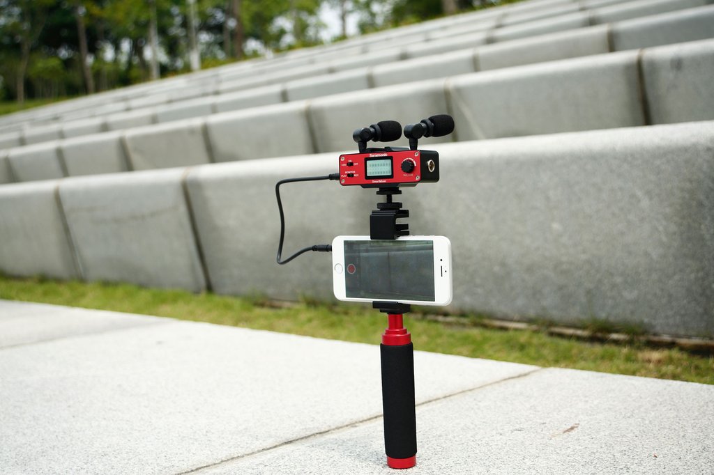 SmartMixer - Audio Adapter for iPhone, iPad, iPod, Mac, and Android Smartphones