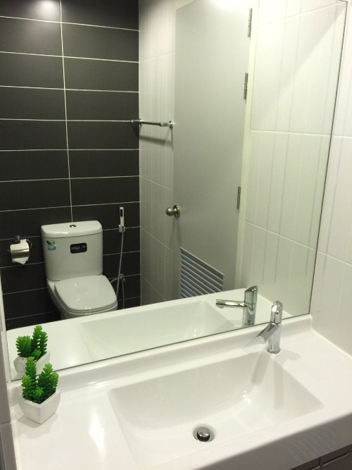 ให้เช่าคอนโด The President Sathorn-Ratchaphruek เช่า เดือนละ 13,000-15,000 บาท ตั้งอยู่บนหัวมุม