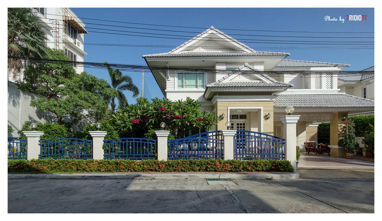 ขายบ้านเดี่ยว 2 ชั้น หมู่บ้านไชยลดา ถนนรามคำแหง ( ซอย มีสทีน ) 3 ห้องนอน 3 ห้องน้ำ (มีห้องคนรับใช้แยกส่วนต่างหาก) เนื้อที่101ตร.ว