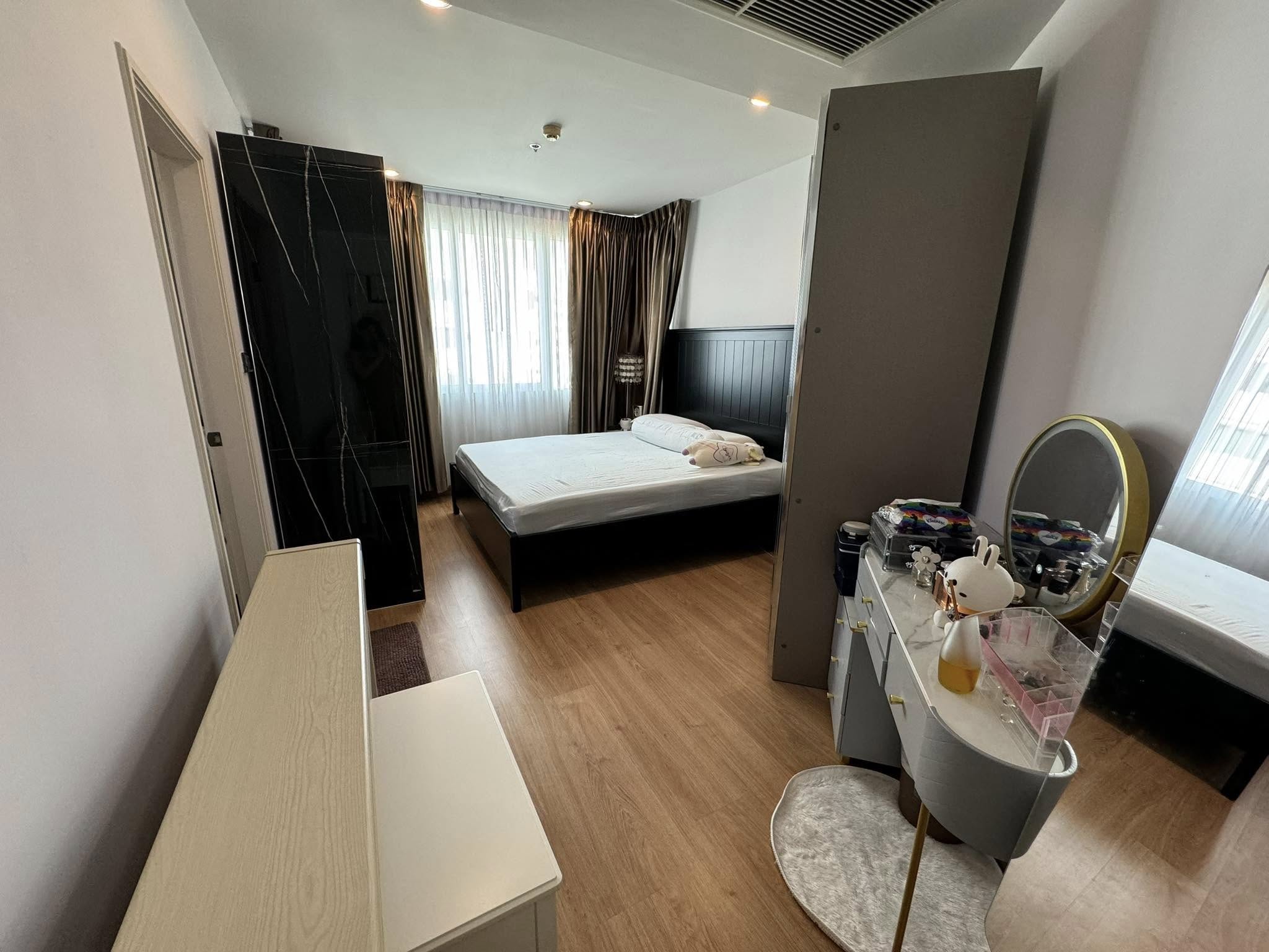 🌟 ให้เช่าหรือขายคอนโด Supalai Wellington 1 (ศุภาลัย เวลลิงตัน 1) 📍 ใกล้ MRT ศูนย์วัฒนธรรมแห่งประเทศไทย เพียง 800 เมตร เดินทางสะดวก ใกล้ห้าง ตลาด และแหล่งของกินมากมาย!