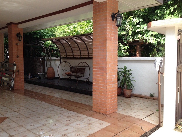 ขายบ้านเดียวหมู่บ้าน ลภาวัน โครงการ 9 ถนนเลียบคลองแอน 4 ห้อง 3 ห้องน้ำ 1 ห้องนั่งเล่น 1 ห้องโถง 1 ห้องครัว 1 ห้องทานอาหาร พื้นที่ 89 ตร.ว ถนนราชพฤกษ์