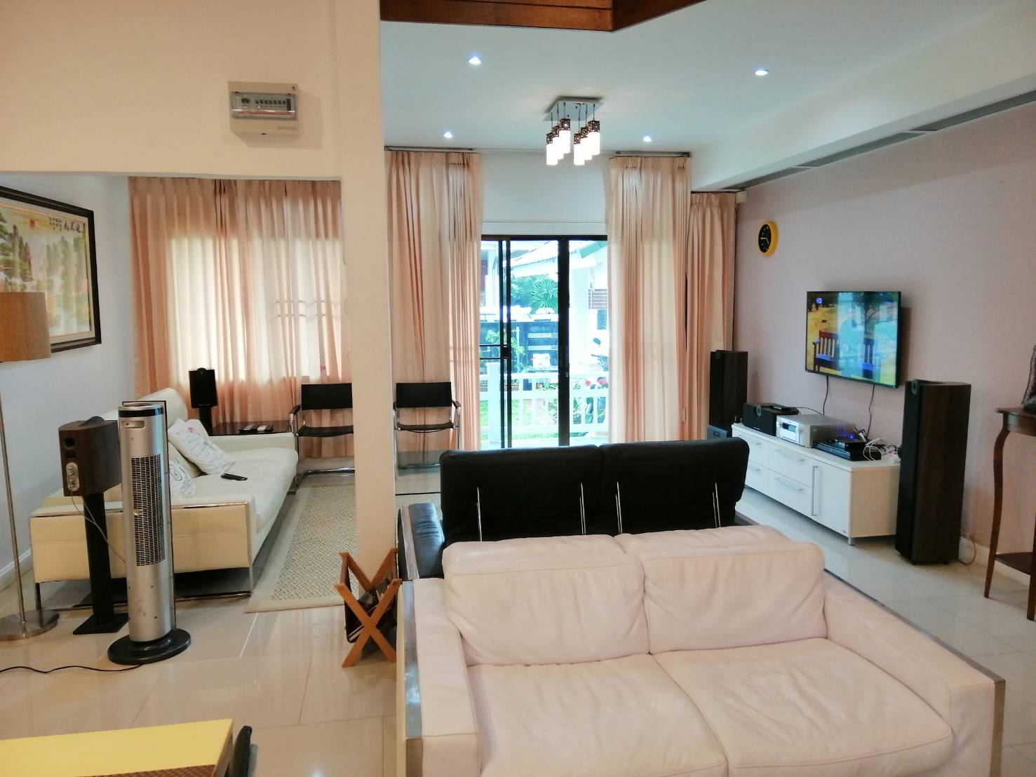 ขายบ้านเดี่ยวหมู่บ้าน สยามเพลส (Siam Place) ขายราคา 4,800,000 บาท ค่าโอนคนละครึ่ง